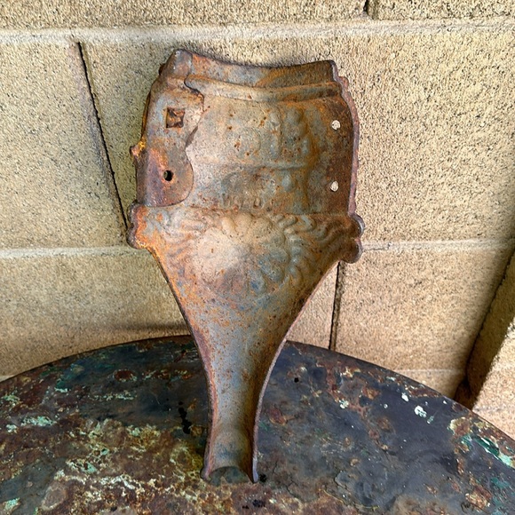 Vintage Cast Iron Claw Tub Foot - Picture 4 of 9